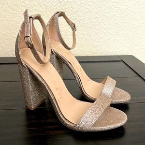 🍒Gold Sparkly Heels